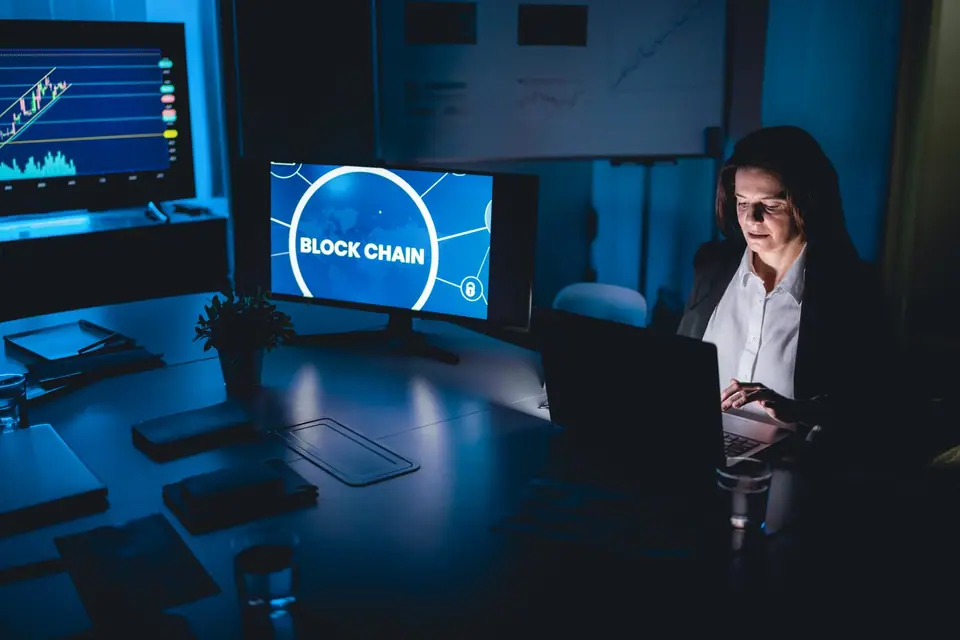 Blockchain w małym biznesie - praktyczne zastosowania dla MŚP (Biznes)