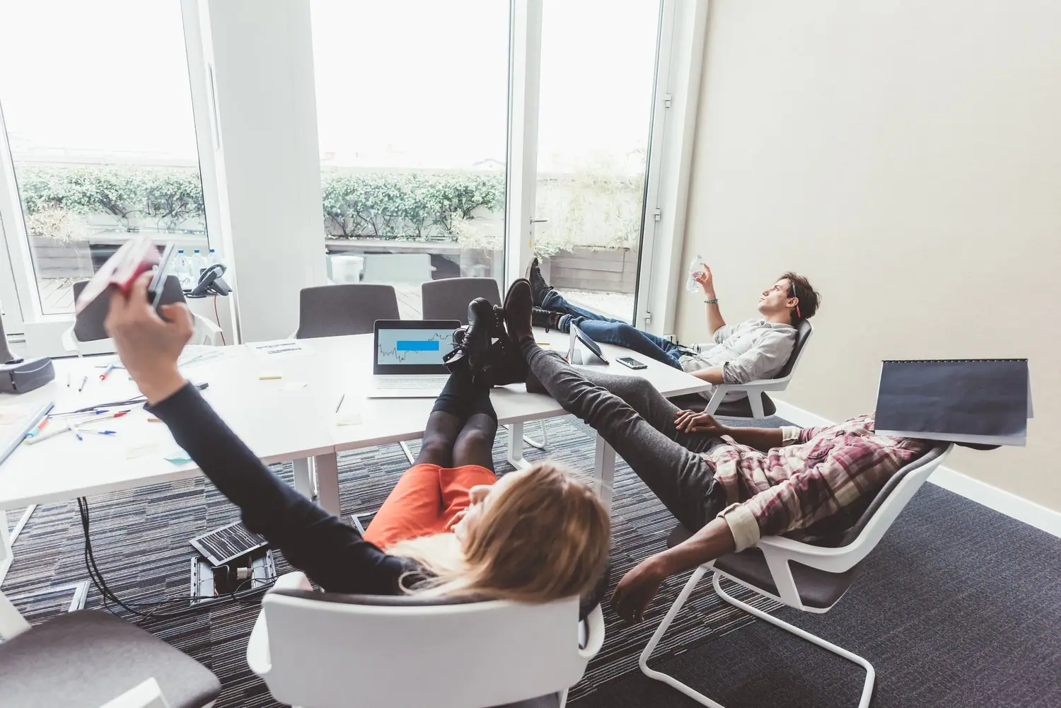 Stretching w biurze - program ćwiczeń przy stanowisku pracy